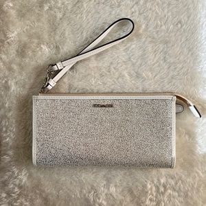 COACH Long Metallic Zip Wristlet * LIKE NEW*